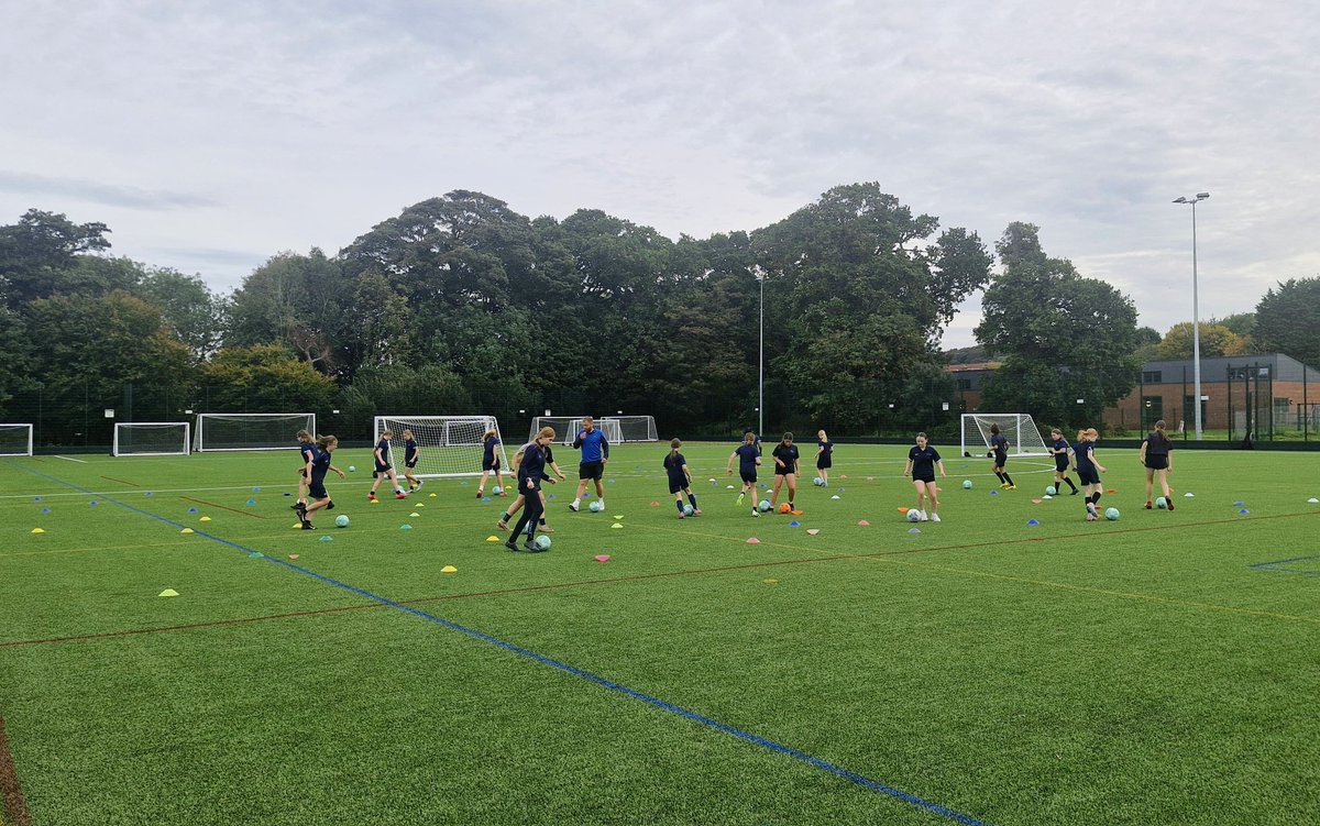 AcademyCromer's tweet photo. ⚽ Girls' Football After-School Sessions!
Open to all year groups,  every Thursday until 4.30pm.
 No experience needed just bring your energy and enthusiasm
#GirlsFootball #AfterSchoolSport #TeamSpirit https://t.co/jBFazXKN2R