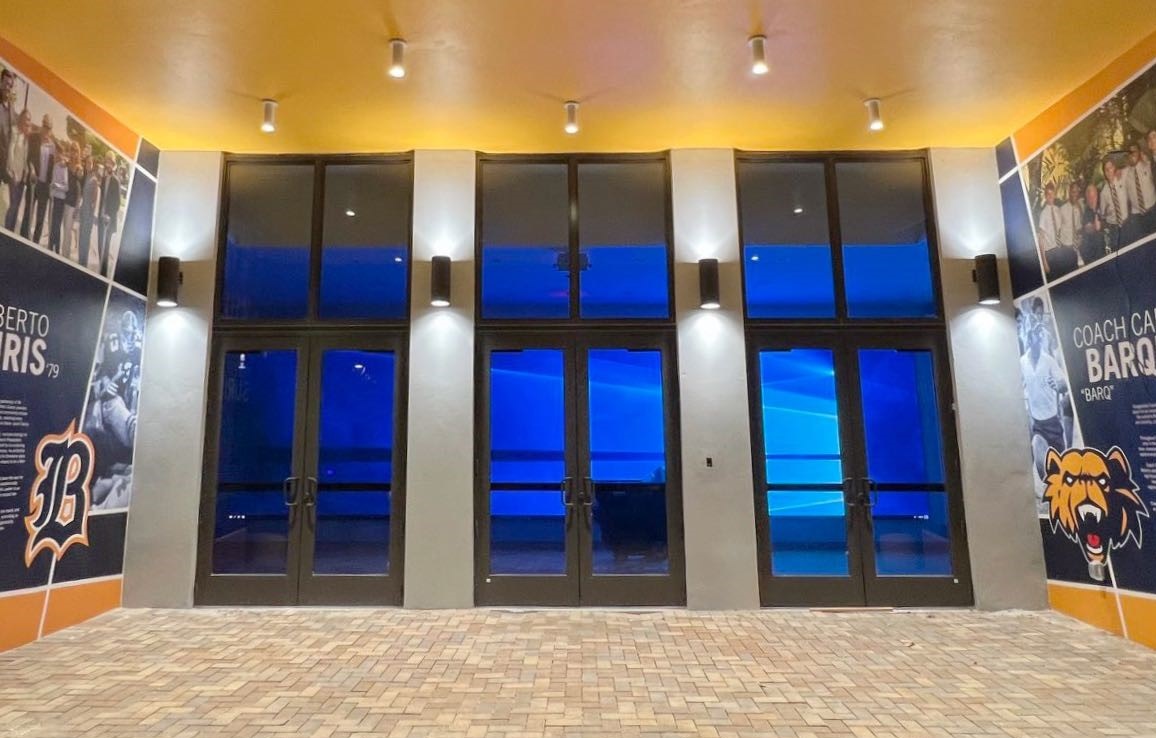 ProxyRetail's tweet photo. Environmental design turns spaces into captivating brand experiences, boosting engagement by up to 40%. At Proxy Retail, we install outdoor graphics with precision.

Transform your space? Learn more: https://t.co/TEJ5H6Lkgi

#EnvironmentalBranding #GraphicInstallations https://t.co/hCAmj4hbqR