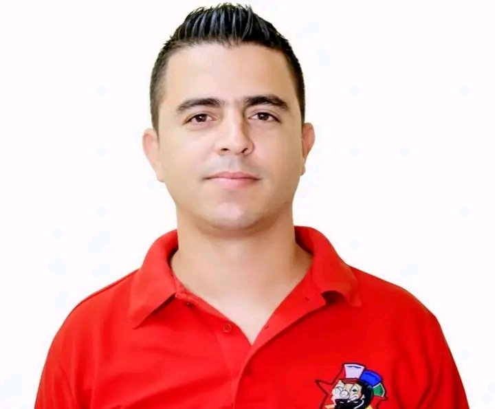 Nuevo Segundo Secretario del Comité Nacional de la <a href="/UJCdeCuba/">UJC de Cuba</a> ,para ocupar dicha responsabilidad se promovió a Yaliel Cobo Calvo, actual integrante del Buró Nacional al frente de la Esfera Ideológica,un joven con excelentes resultados en la organización juvenil.
#15AñosArtemisa