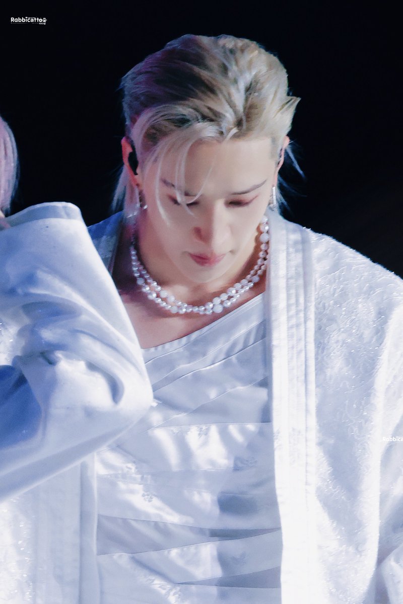 Rabbicatto1003's tweet image. 251001

#스트레이키즈 #방찬 #StrayKids #BangChan
#찬이를_위해_햇살이_되어줄게
#GeniusMusicianBangChan
#HappyBangChanDay