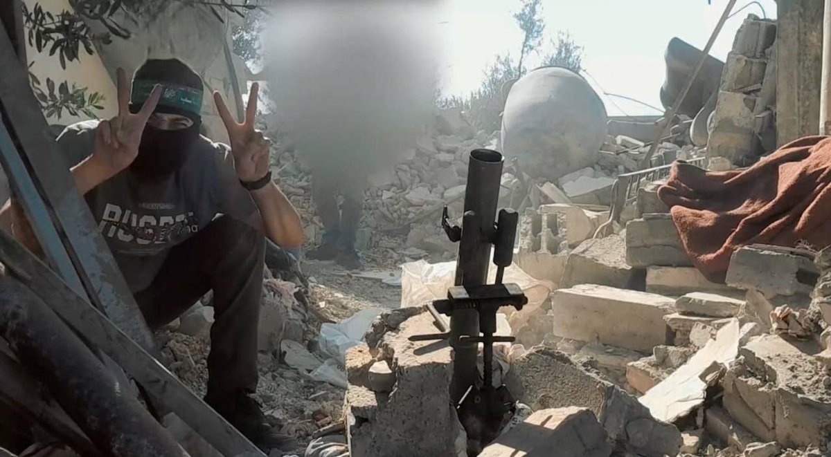 “كلّما قالوا انتهى، فاجأتُهُمْ أَنّي ابتدأتْ ”

#الطائفة_المنصورة