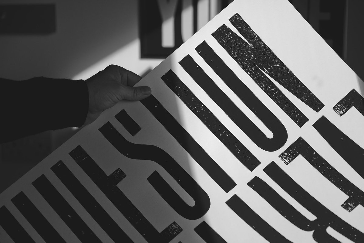 NatPrintMuseum's tweet image. BIG NEWS

The National Print Museum announces a collaboration with internationally acclaimed graphic artist @anthonyburrill 

Read more &amp;amp; book your free ticket to the Design Week launch here nationalprintmuseum.ie/whats-on/celeb… 

Supported by @DCCIreland 

#IrishDesignWeek #IDW25