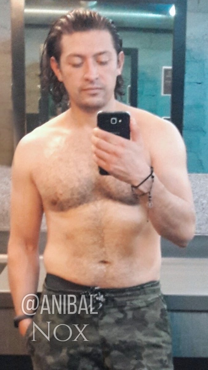 anibalnox's tweet photo. Hola Hola, Buenos días Noxers.
#Gayhot #Gay #Gayfollow #Gayselfie
#Selftlove #GoodnightGays #burlesque #DragCulture #QueerGlam #GlamourGay #GayLove #LGBTQ #VidaSaludable #PazInterior #LGBTQHealth #CuidarteEsSexy #EnergiaGay #AventuraDiaria #gay https://t.co/4b2SFTcO4g