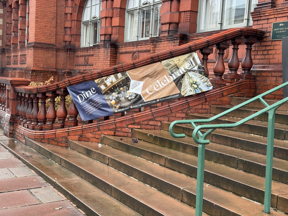 These banners have been in place for months now <a href="/Indigo_Durham/">Hotel Indigo Durham</a> and yet nobody there seems to have realised they should be the opposite way around to match the rise of the staircase parapet…
