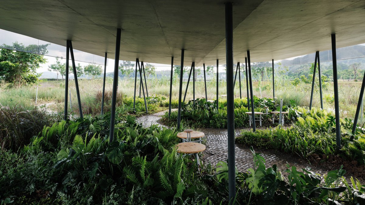 illustrarch's tweet image. Moon Pavilion by Atelier Guo

#pavilion #architects #design #architecture #illustrarch