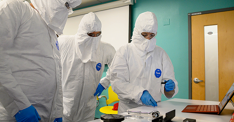 mcccd's tweet photo. Arizona is emerging as a national leader in semiconductor manufacturing, and Maricopa Community Colleges is on the front lines of preparing its workforce. Our students are gaining hands-on skills to launch careers in this fast-growing field. 

Read the full story to learn more: