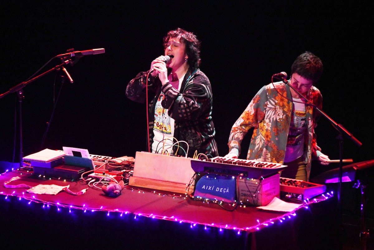 Del 15 al 25 d'octubre, torna el LEM (<a href="/GraciaTerritori/">Gràcia Territori Sonor</a>) amb la seva programació de músiques experimentals a Gràcia i noms com els de Joana Gomila i Laia Vallès.
enderrock.cat/noticia/30224/…