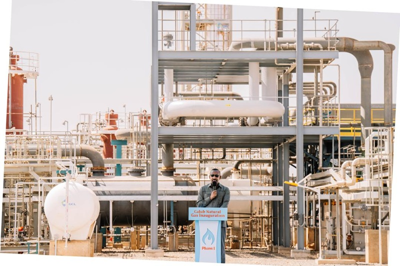 NatyYifru's tweet image. 📌 In October 1967 Emperor Haileselassie, with the cooperation of the then Soviet Union has opened #Ethiopia&apos;s first &amp;amp; only oil &amp;amp; gas refinery on the port city of #Assab. 1967 to 1991 #Ethiopia has been refining its own gas and oil. 

When the demon called &apos;Isaias Afwerki&apos;…
