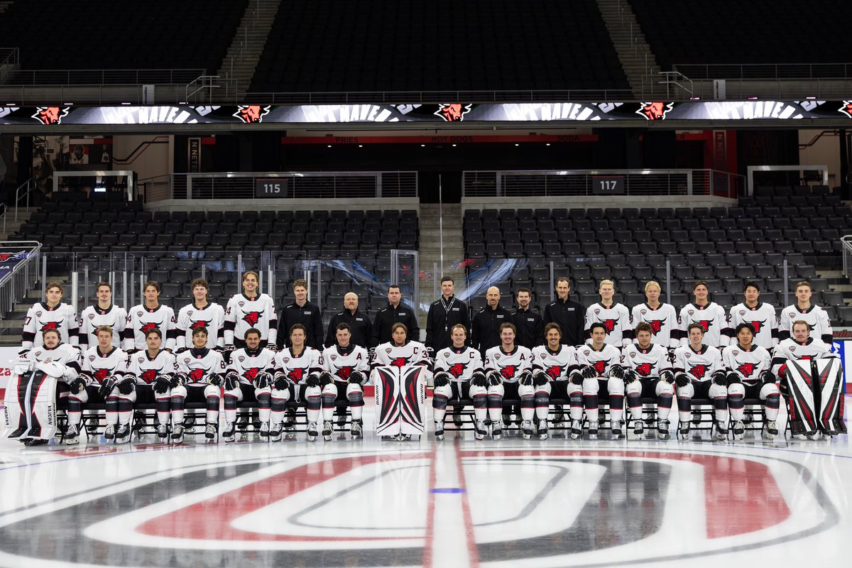 OmahaHKY's tweet image. Your 2025-26 Omaha Mavericks🤘

#ForThe402