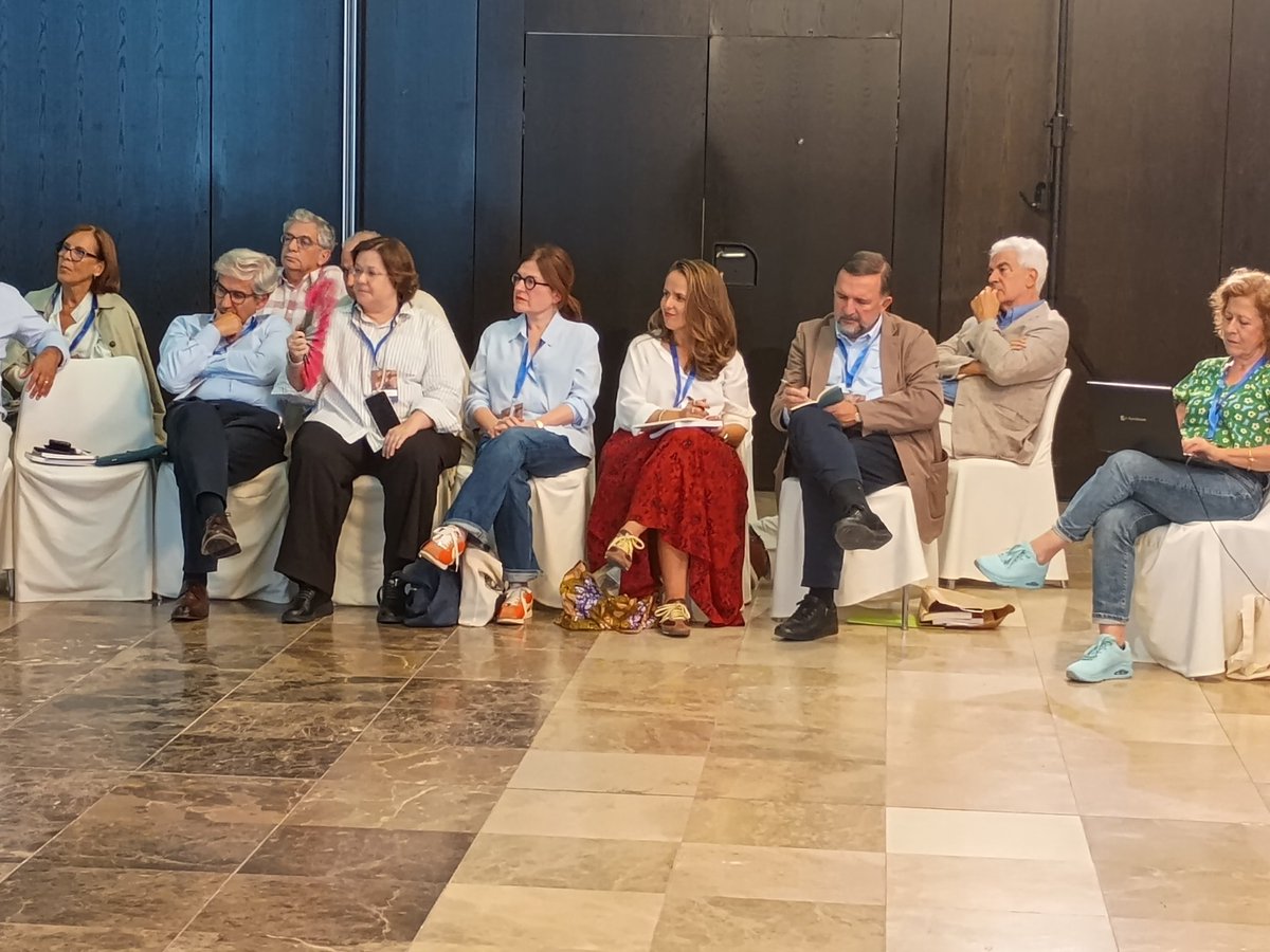 FundFormentor's tweet photo. "La capacidad de atención es decreciente, hay datos muy impactantes de menos del 10%" interviene Clara Capitao en #ColoquiosFormentor de editores europeos en las #ConversacionesFormentor 2025 https://t.co/OOZj8slAk5