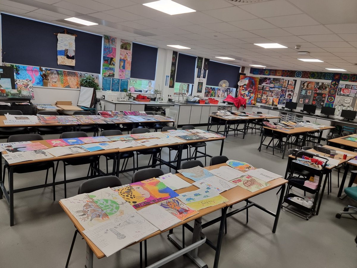 Croesyart1's tweet photo. Looking forward to meeting year 6 pupils tonight. Welcome to Croesy! @croesyEADOF @croesyschool @croesyheadteach https://t.co/tAAyQHOjPt