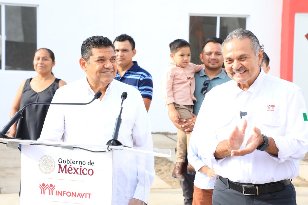 TabascoJavier's tweet photo. Aquí en Huimanguillo, acompañados de nuestras Presidenta de México, @Claudiashein y el Director General del @Infonavit, @OctavioRomero_O, fue donde pusimos, en meses pasados, la primera piedra de la construcción de viviendas para el bienestar. https://t.co/vfmDon5Fmv
