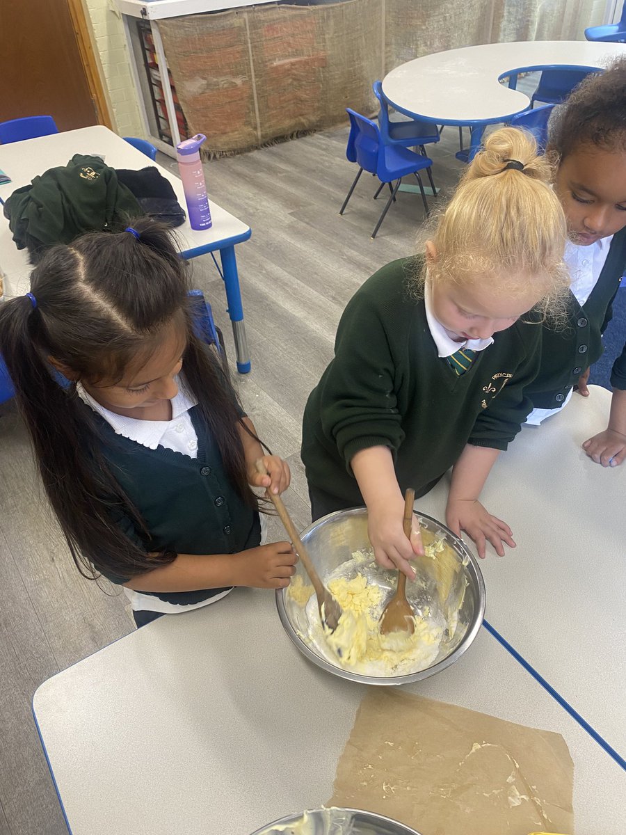 Little Mays EYFS tweet media