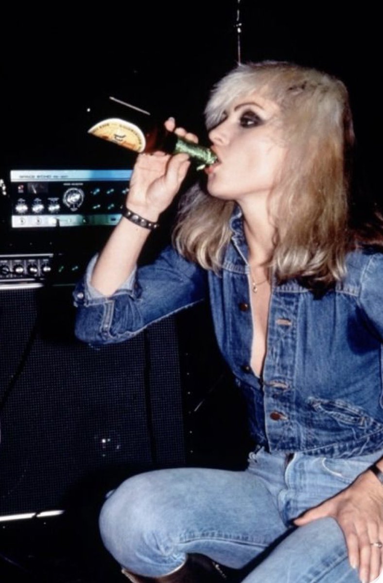 picturethis74's tweet image. T H I R S T Y   T H U R S D A Y 🍻🍺 #thursdayvibes