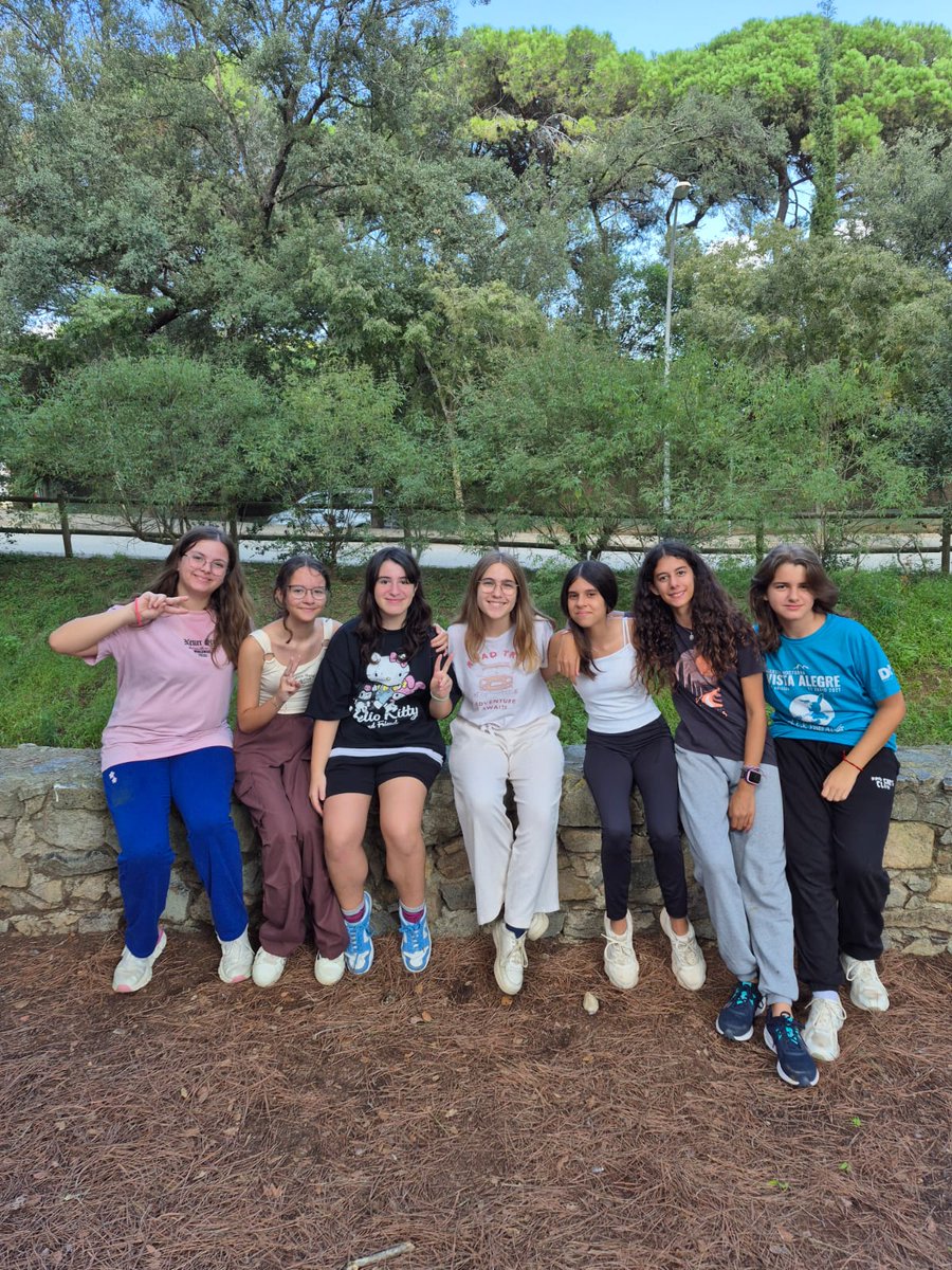 inslaialarquera's tweet image. Dimarts l&apos;alumnat de 2n d&apos;ESO va anar de sortida a la Font Picant d&apos;Argentona. Van gaudir d&apos;una jornada distesa en la qual es va fomentar, a través de jocs, la cohesió de grup i el treball en equip. Ha estat una bona manera de coneixèr millor els companys i fer pinya.
#sortides