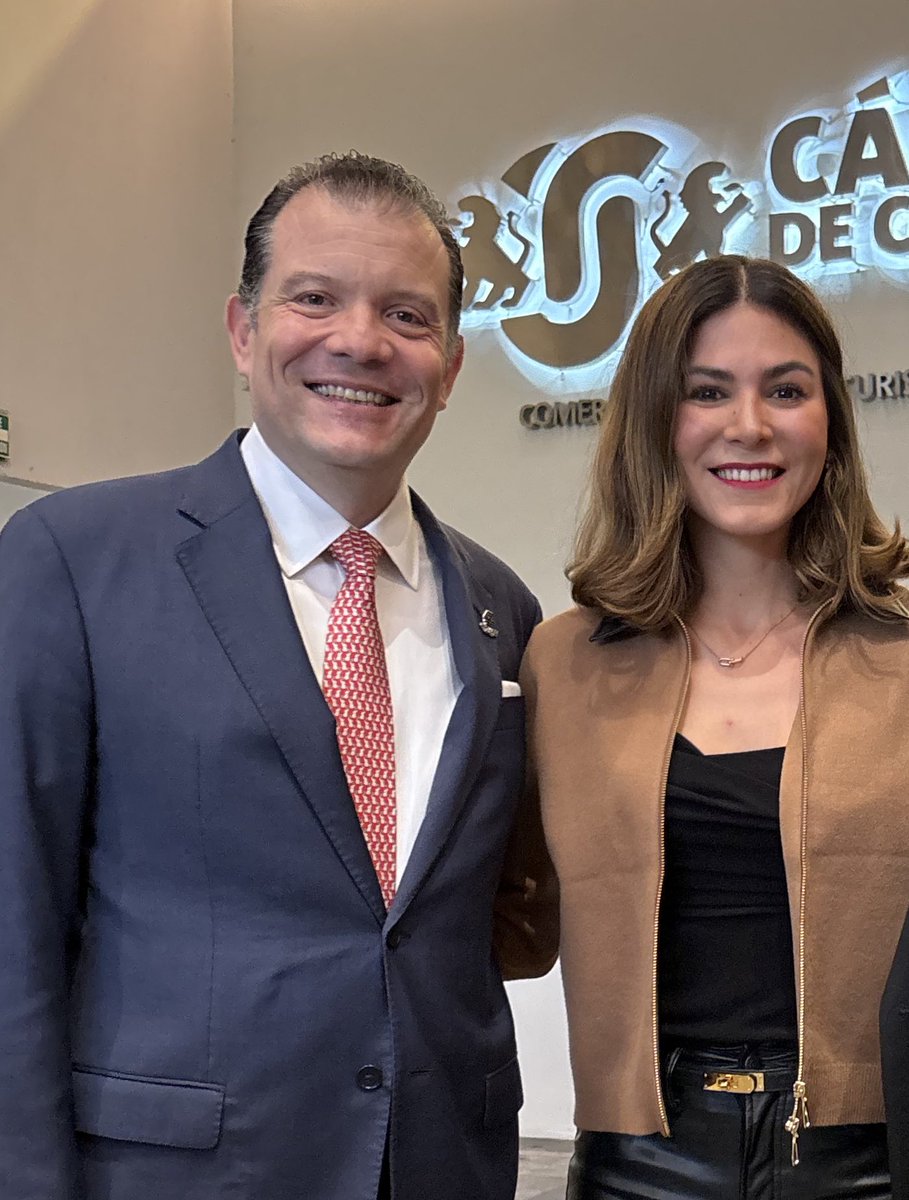 Mónica Magaña (@monicamgn) on Twitter photo Feliz cumpleaños al presidente de <a href="/coparmexjalisco/">Coparmex Jalisco</a> , <a href="/Raul_F_Flores/">Raúl Flores López</a> 🎉
Que este nuevo año venga lleno de salud, logros y proyectos que sigan fortaleciendo a la comunidad empresarial de Jalisco. Feliz cumpleaños al presidente de <a href="/coparmexjalisco/">Coparmex Jalisco</a> , <a href="/Raul_F_Flores/">Raúl Flores López</a> 🎉
Que este nuevo año venga lleno de salud, logros y proyectos que sigan fortaleciendo a la comunidad empresarial de Jalisco.