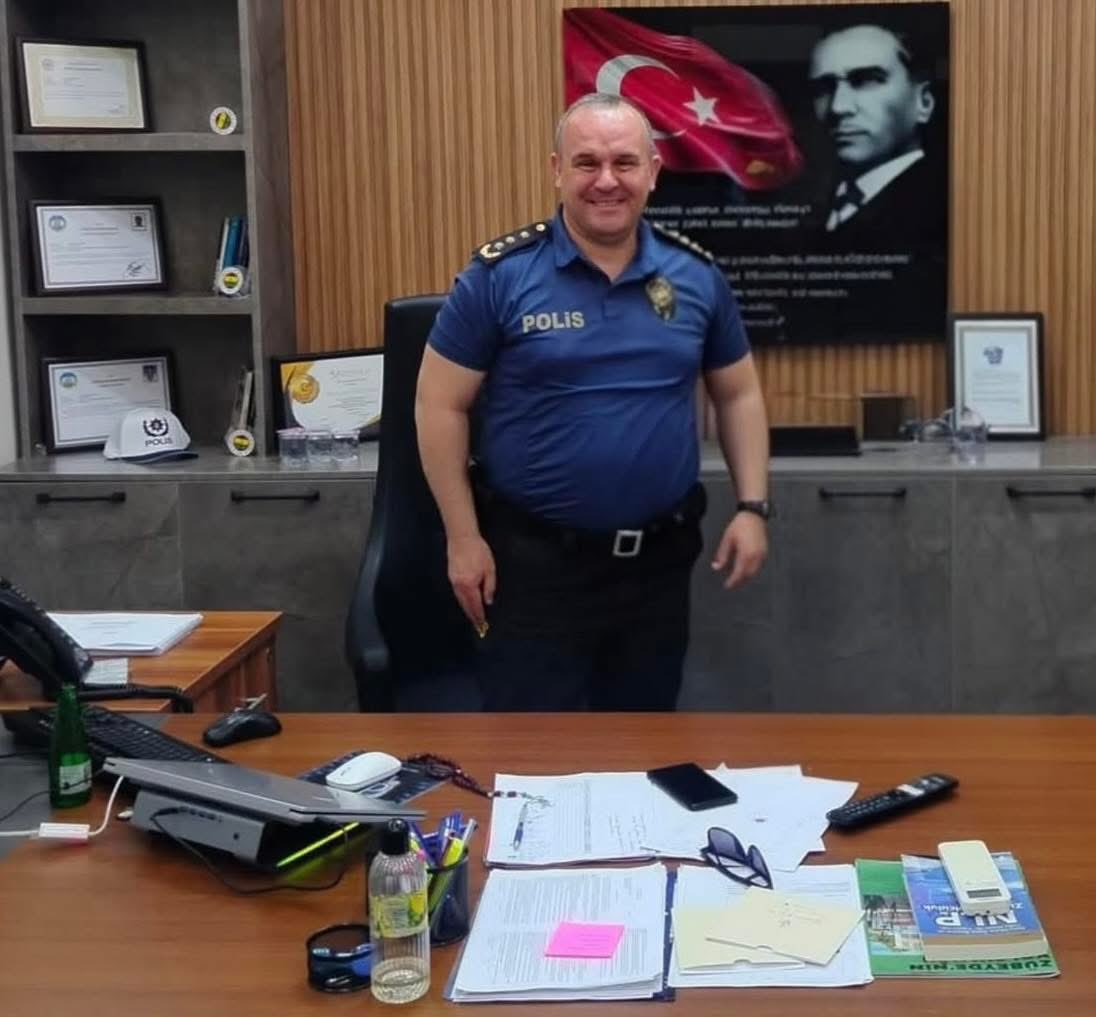 Vekâleten Düziçi İlçe Emniyet Müdürü olarak atanan Ersin Yıldız müdürümüze hayırlı uğurlu olsun.