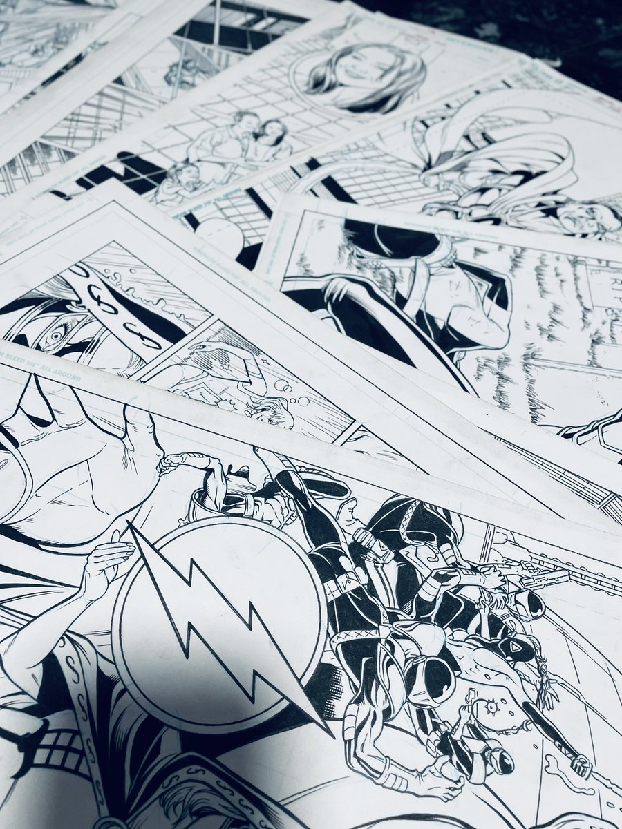 PANEL PUNK tweet media