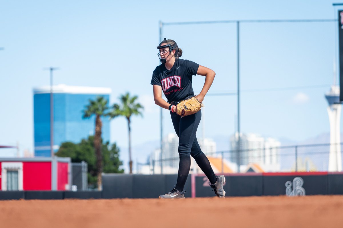 Nothing better than our home field backdrop! 🏠😍

Only 8️⃣ more days till our first fall ball game! 🥎