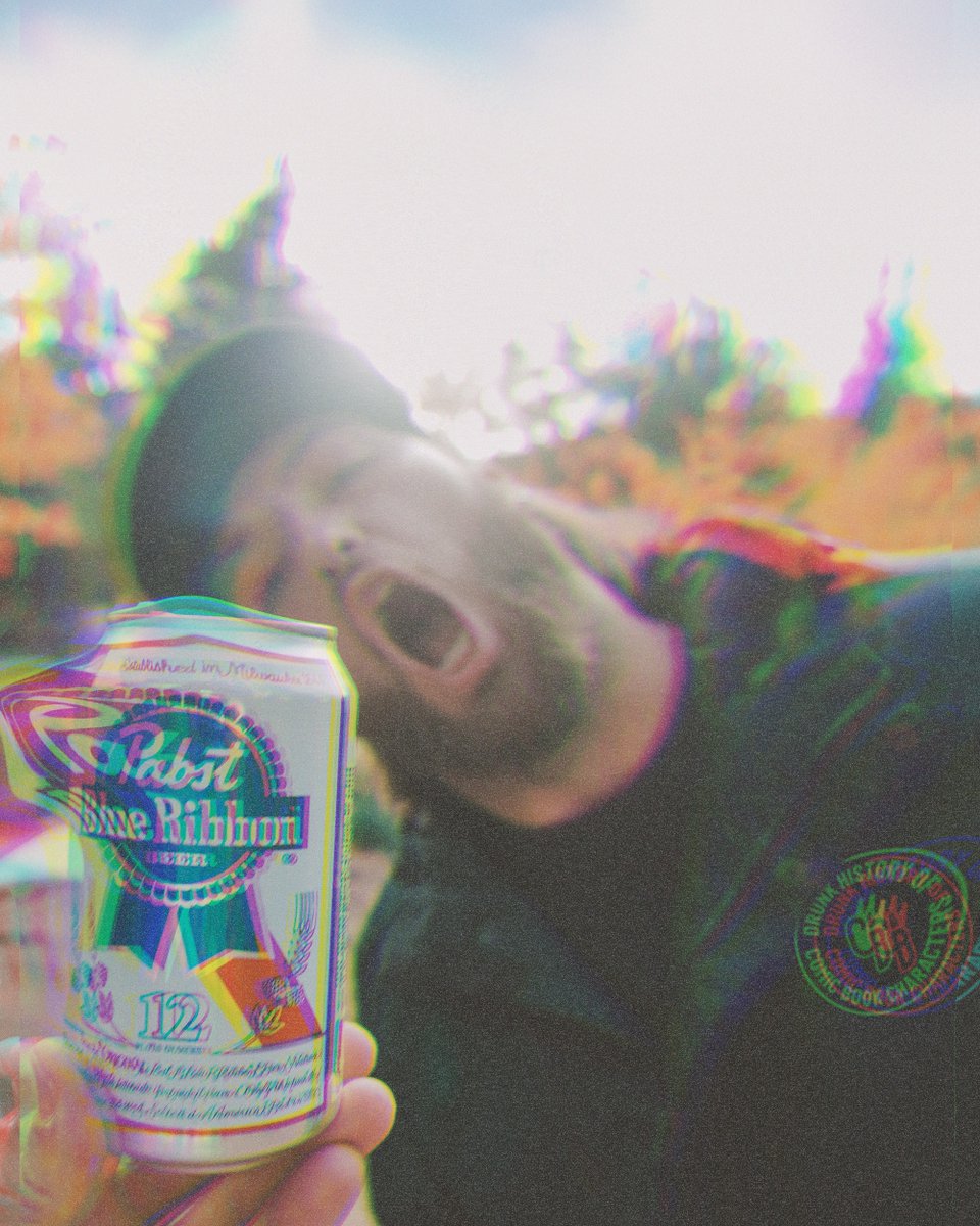 Comics_Brews's tweet image. Pibbers in the wild are just magical.
#PBR #Pabst #ComicsAndBrews #BeerMe