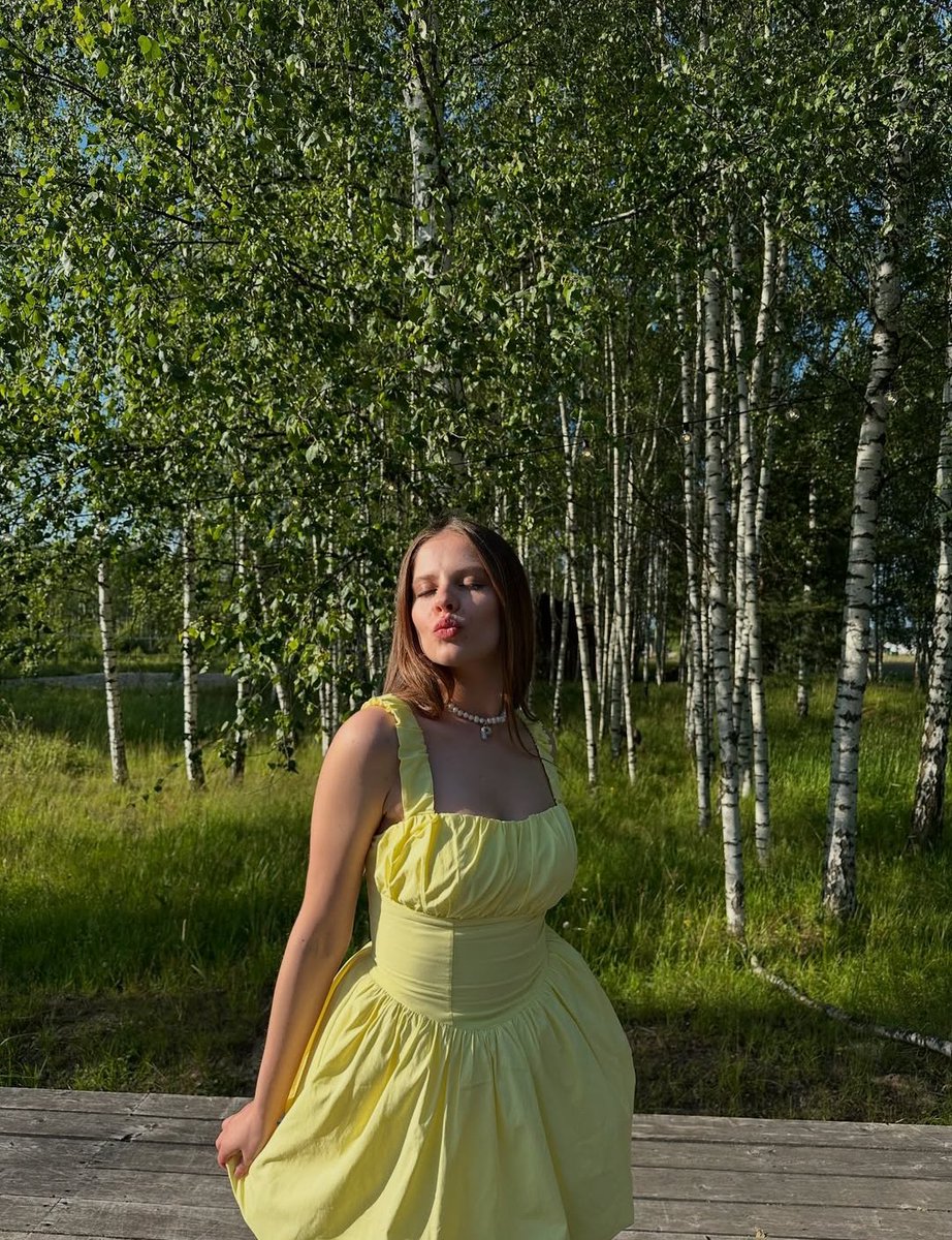 ⠀ ⠀ ⠀ ⠀ ⠀
⠀ ⠀ ⠀ ⠀ ⠀⠀ ⠀ ⠀࿆
⠀ ⠀ ⠀ 𝒟𝑅𝒜𝑀𝒜 𝒬𝒰𝐸𝐸𝒩  ⠀ ⠀ ⠀ ⠀
⠀ ⠀ ⠀ ⠀ ⠀
⠀ ⠀ ⠀ ⠀ ⠀⠀ ⠀ ⠀ ⠀ ⠀𝐼𝒩 ⠀ ⠀𝒯𝐻𝐸 ⠀ ⠀ ⠀ ☼𝐿𝐼𝒢𝐻𝒯⠀ ⠀ ⠀ ⠀ ⠀⠀ ⠀ ⠀ ⠀ ⠀
⠀ ⠀ ⠀ ⠀ ⠀