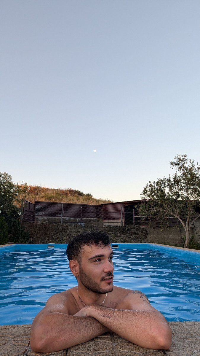 JotaCasper's tweet image. ✨Desempolvo esto para pedir ayuda porque estoy buscando PISO O HABITACIÓN en MÁLAGA o alrededores✨

Soy un chico de 28 años mu majo, sociable y LGTB, así que agradecería confianza con este tema 🥰