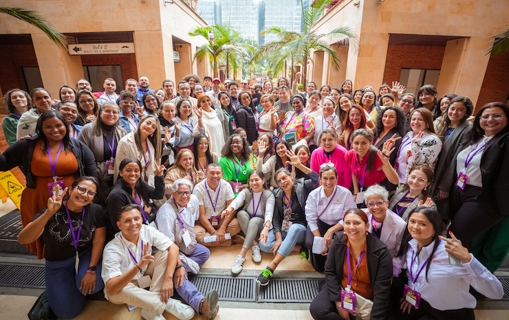 PrensaMercosur's tweet image. Colombia | Cuidar a quienes cuidan: el país rinde homenaje a los 5.791 docentes orientadores que acompañan los proyectos de vida de la niñez y la juventud. @Mineducacion #Cuidar   prensamercosur.org/?p=664222&amp;amp;prev…