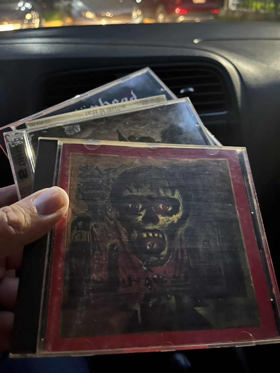 afredmadman666's tweet image. #ArfArf #openthepit @rosete_ros @RojoWargo  saludos!!
Aqui les mando estos tres!!