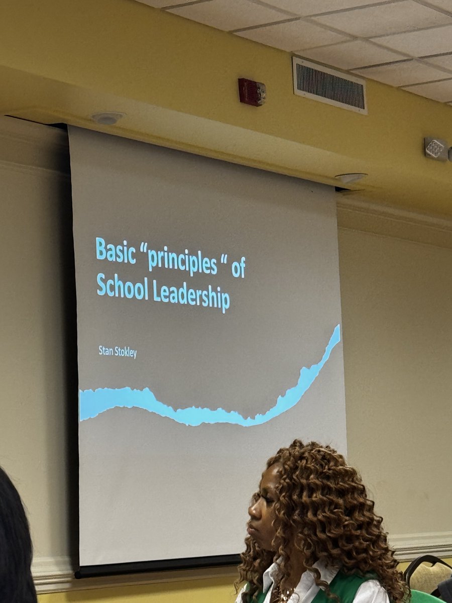 geohisteach4319's tweet image. So blessed to participate in the @clasleaders Aspiring Administrators Academy! 🙏#lifelonglearner   #learningleading