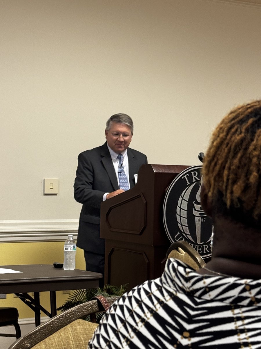 geohisteach4319's tweet image. So blessed to participate in the @clasleaders Aspiring Administrators Academy! 🙏#lifelonglearner   #learningleading