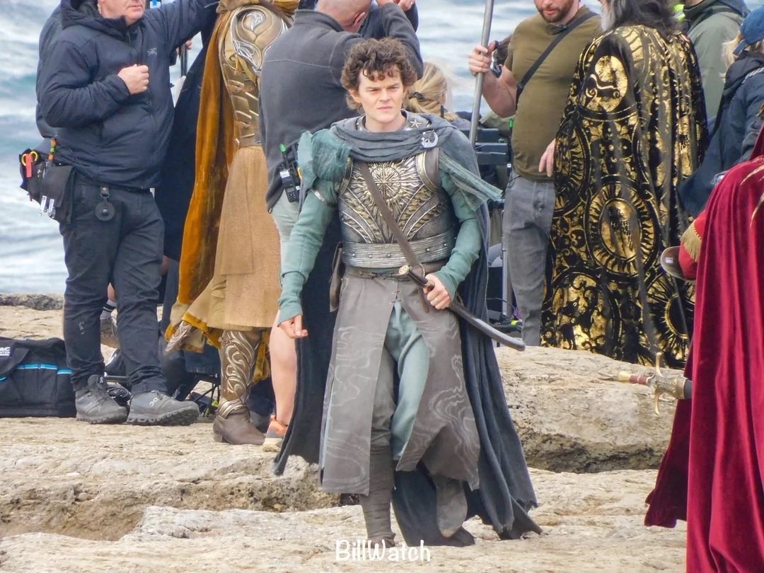 FellowshipFans's tweet image. 🚨Robert Aramayo as Elrond in The Rings of Power Season 3

Via Billwatch

#TheRingsOfPower #TROPSpoilers