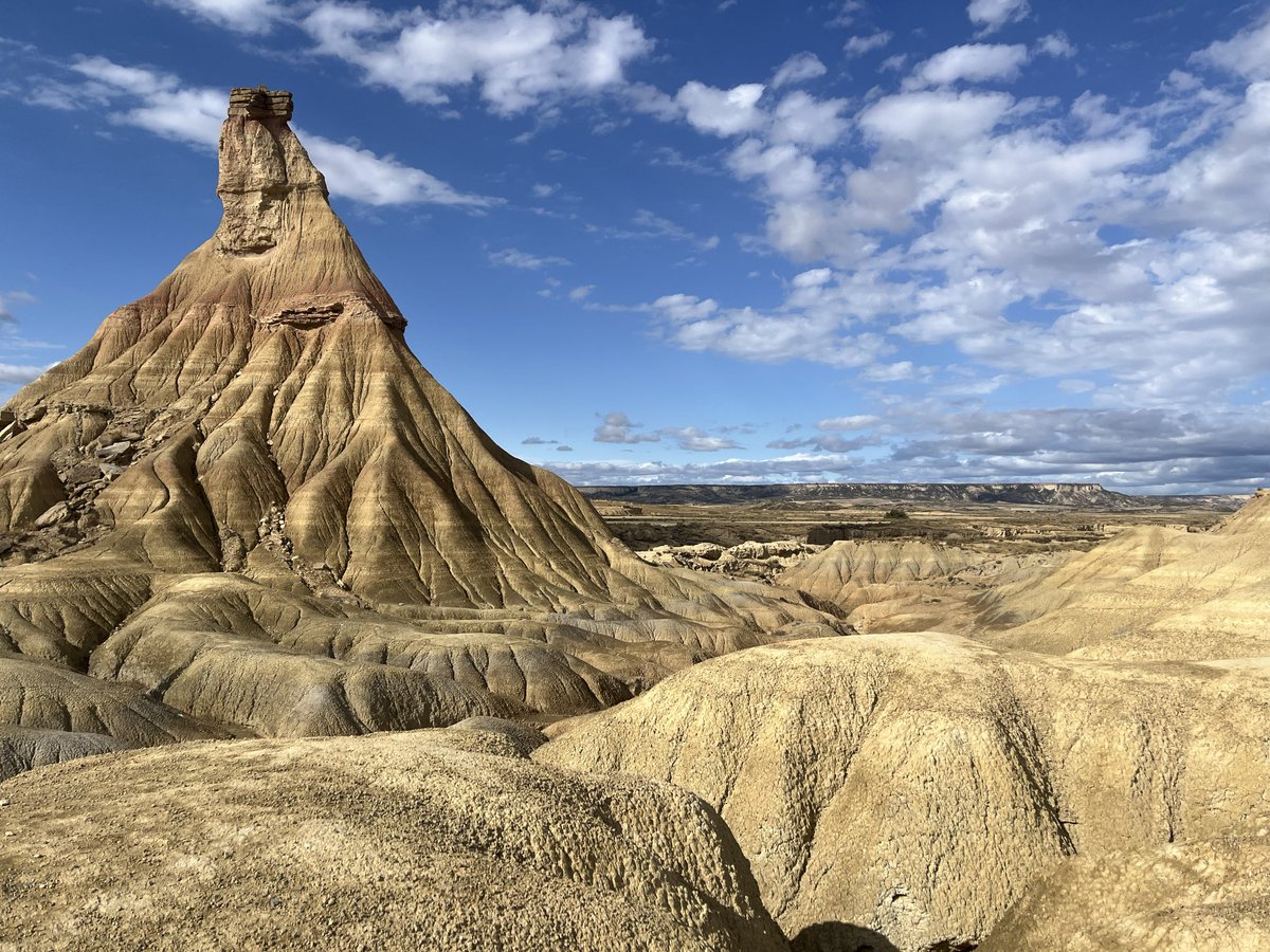 jeanlucmartinet's tweet photo. #BaladeSympa Le désert des Bardenas Reales, un lieu magique https://t.co/TQqVTVieHW