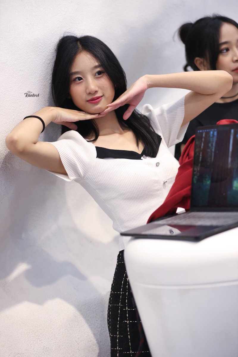 Rantovl's tweet image. Mangat kuliahnya Cal! @upgirlsCal01 💕

#CALive