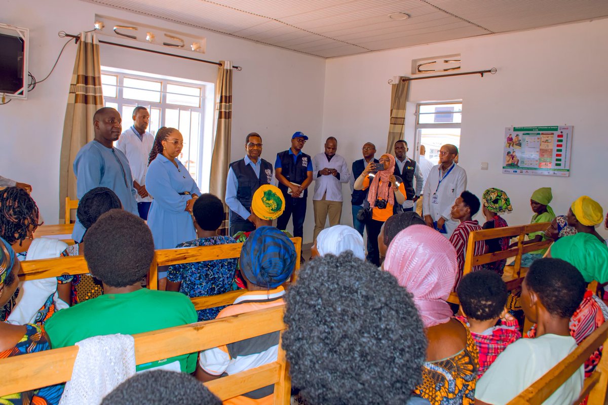Kibungo Level Two Teaching Hospital (@kibungoh) on Twitter photo Uyu munsi, Umuyobozi wa <a href="/WHORwanda/">WHO Rwanda</a> <a href="/BrianChirombo/">Dr Brian Chirombo</a> yagiriye uruzinduko rw'akazi mu karere ka Ngoma, yakirwa n'Umuyobozi w'Akarere <a href="/NIYONAGIRANath2/">๐ต๐ฐ๐๐ถ๐ต๐จ๐ฎ๐ฐ๐น๐จ ๐ต๐๐๐๐๐๐๐</a> n'Umuyobozi Mukuru w'Ibitaro <a href="/KibungoH/">Kibungo Level Two Teaching Hospital</a> <a href="/jean_munyemana/">Dr. Jean Claude MUNYEMANA</a>, asura ahasuzumirwa Kanseri y'Ibere n'iy'Inkondo y'Umura zibasira abagore. Uyu munsi, Umuyobozi wa <a href="/WHORwanda/">WHO Rwanda</a> <a href="/BrianChirombo/">Dr Brian Chirombo</a> yagiriye uruzinduko rw'akazi mu karere ka Ngoma, yakirwa n'Umuyobozi w'Akarere <a href="/NIYONAGIRANath2/">๐ต๐ฐ๐๐ถ๐ต๐จ๐ฎ๐ฐ๐น๐จ ๐ต๐๐๐๐๐๐๐</a> n'Umuyobozi Mukuru w'Ibitaro <a href="/KibungoH/">Kibungo Level Two Teaching Hospital</a> <a href="/jean_munyemana/">Dr. Jean Claude MUNYEMANA</a>, asura ahasuzumirwa Kanseri y'Ibere n'iy'Inkondo y'Umura zibasira abagore.