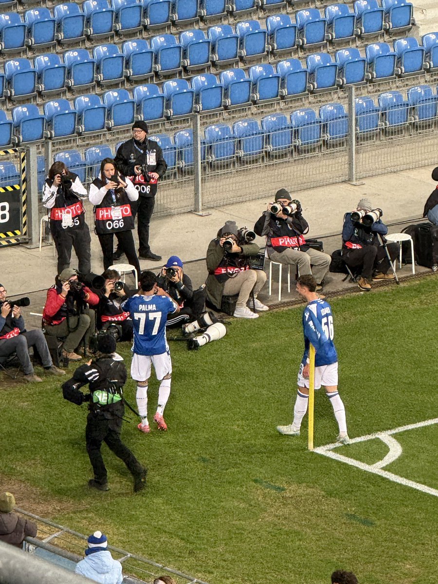 RocaGol_'s tweet photo. GOOOOL DE LUIS PALMA EN LA UEFA CONFERENCE LEAGUE😍🙌🏻 https://t.co/SCq6BwFafl