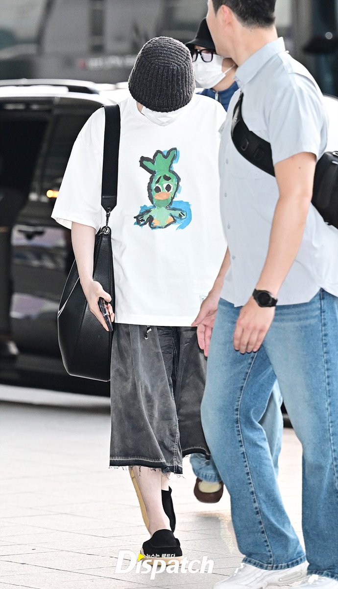 Yoongi_quyt's tweet photo. [ 250707 ] SUGA Airport 2025 
Korea 🛫 US 
Pic 7

#SUGA #AgustD #MinYoongi #슈가 #민윤기 #방탄소년단 #BTS #SUGAstyle https://t.co/duZS1AL1lz