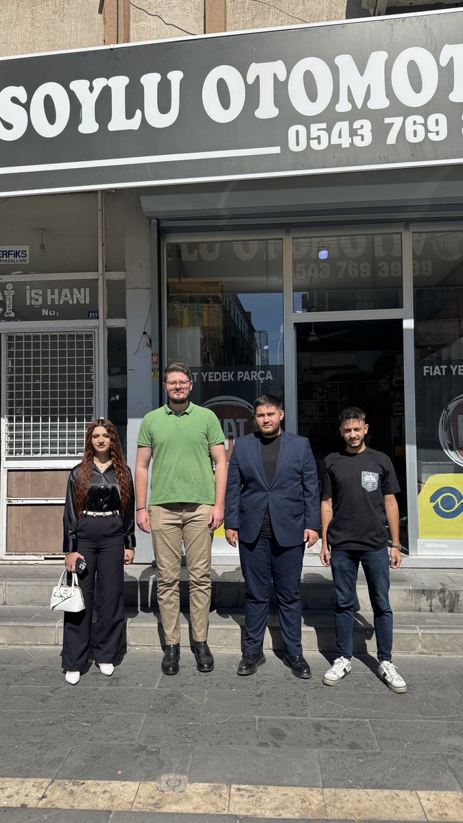 Yeni Seçmen Başkan Yardımcılarımızla birlikte, önceki dönem İl Gençlik Kolları Başkanımız ve İl Yeni Seçmen Başkanlığı görevini de başarıyla yürütmüş olan Sn. Önder Yücel başkanımızı iş yerinde ziyaret ettik.

Kıymetli büyüğümüzle verimli bir istişare gerçekleştirdik.