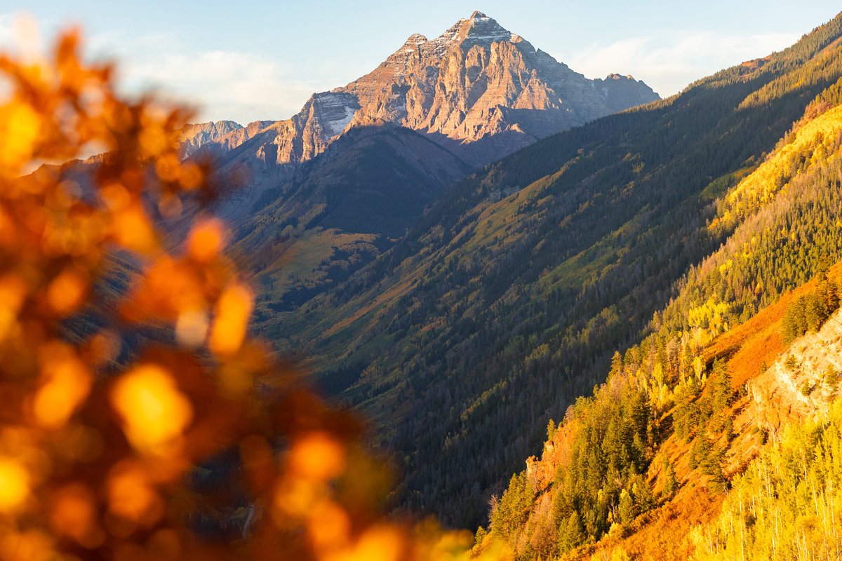 Damnit Lloyd, I thought the Rocky Mountains would be a little more rockier 😂 #aspen