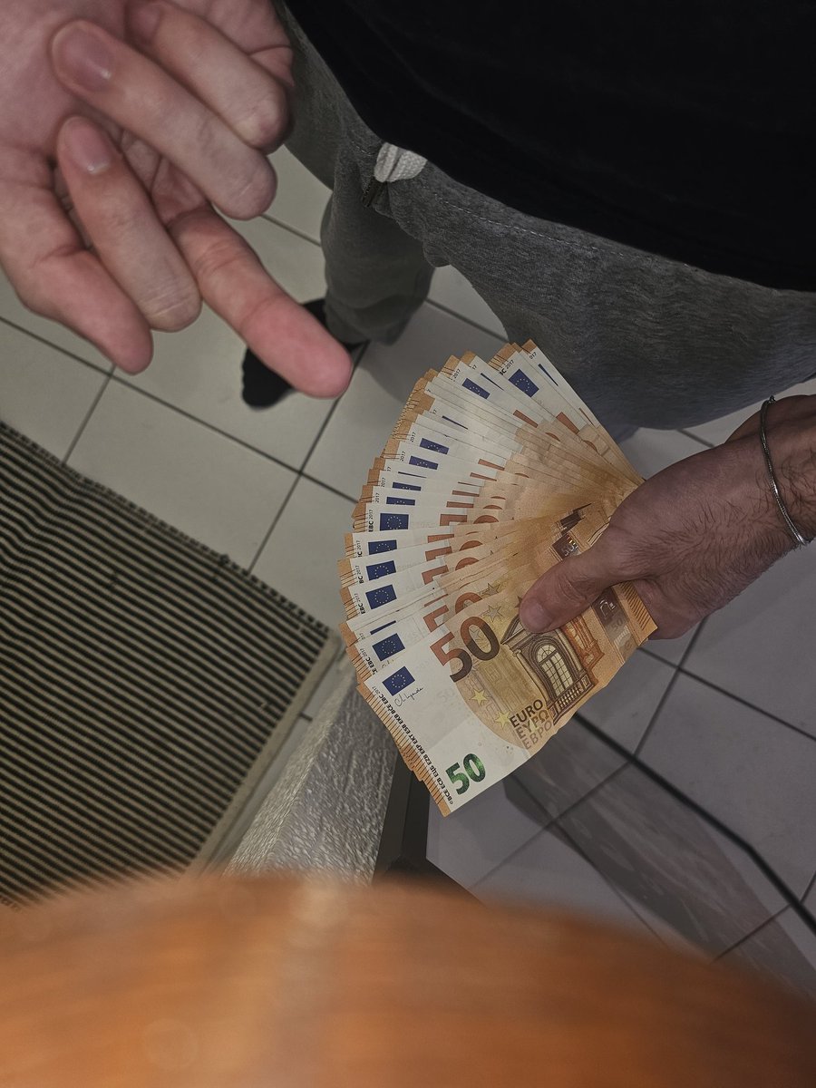 BrainTopMaster's tweet photo. 🔥🔥😈🔥🔥

Quel pute Vien en déposer quelques uns de plus 😈🤤 https://t.co/GyBaJXOQf6