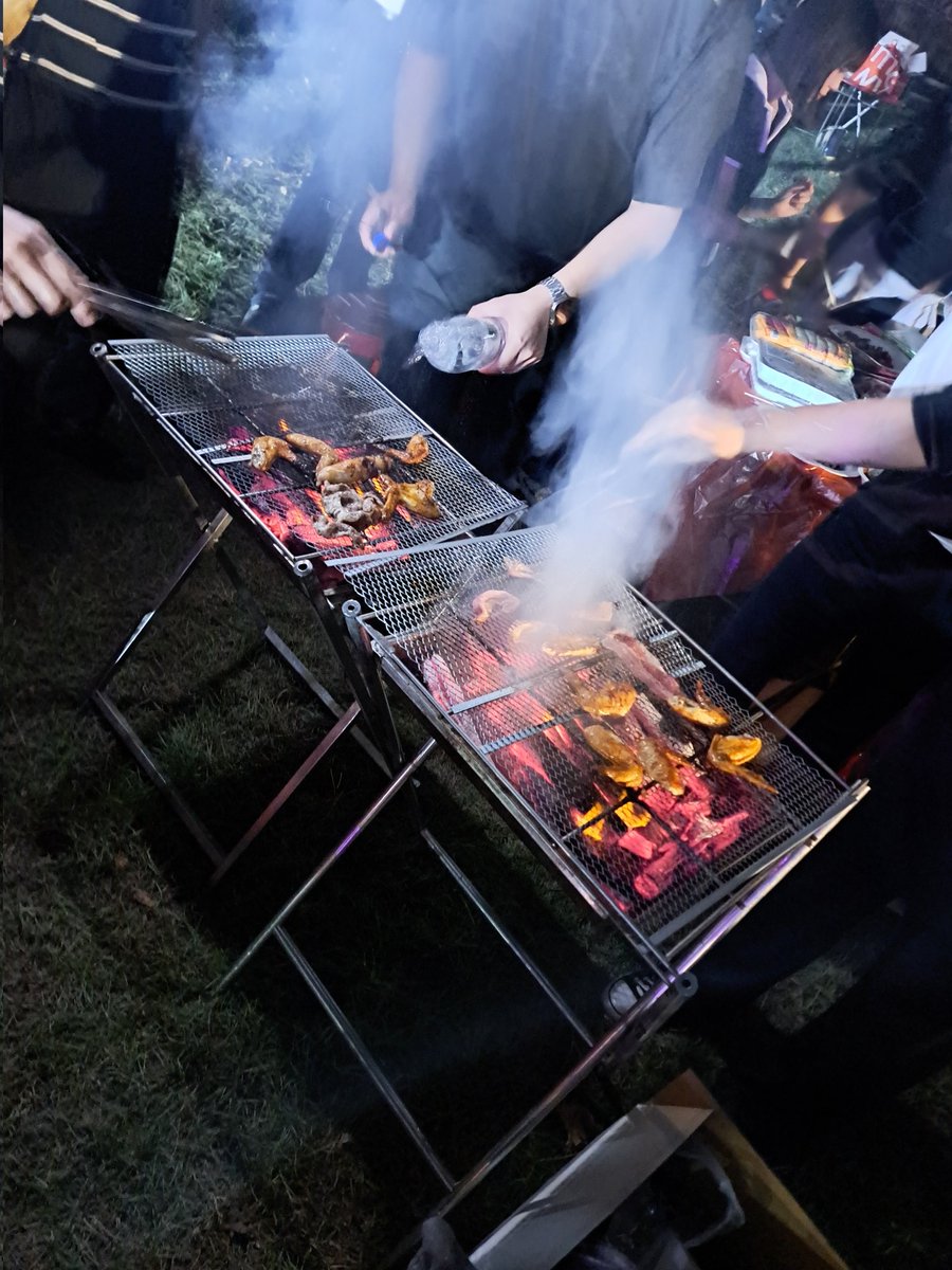 yan_10_11's tweet photo. 好讚的一天 都在吃🤤
好吃的肉肉、好吃的泡芙
好吃的布丁、好吃的乳酪 https://t.co/BkX4ELpg9o