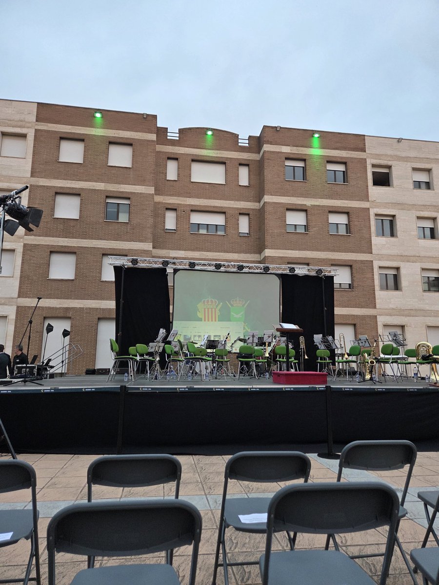 A punt de començar el Concert de la <a href="/guardiacivil/">Guardia Civil</a>