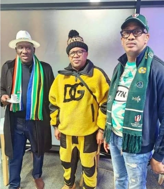 intrepidesigner's tweet photo. @newslivesa @MbalulaFikile how do you lie with a straight face, knowing full well, #statecapture & #ANCcorruption went hand in hand, comrade to comrade.
#ANCrenewal hasn't stopped corruption!
Paul Mashatile
Gwede Mantashe
Enoch Godongwana
Khumbudzo Ntshavheni
& ANC defectors MK+EFF
VBS
Ace https://t.co/2aS7Hc6gi1