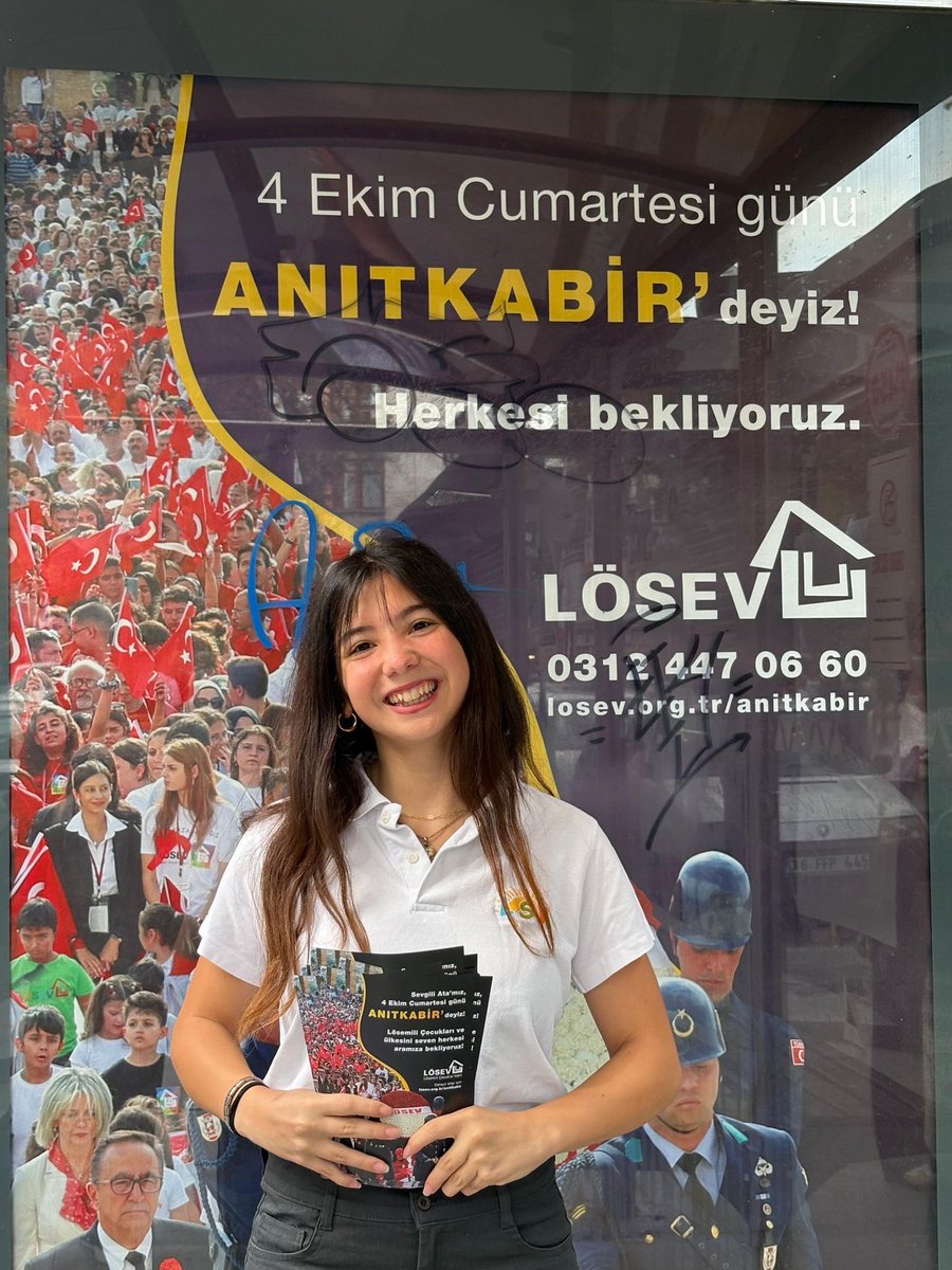 #4EkimdeLÖSEVleAnıtkabirde 
LÖSEMİLİ ÇOCUKLARIMIZI ve ÜLKESİNİ SEVEN herkesi Anıtkabir’e bekliyoruz .
Yarın gelmek için çok geç olabilir.
Söz konusu sağlık ve VATAN ise gerisi teferruattır.
⁦<a href="/ugurdundarsozcu/">Uğur Dündar</a>⁩ ⁦<a href="/cemseymen/">Cem Seymen</a>⁩ ⁦<a href="/CMYLMZ/">Cem Yılmaz</a>⁩ ⁦⁦<a href="/ankarabarosu/">Ankara Barosu</a>⁩