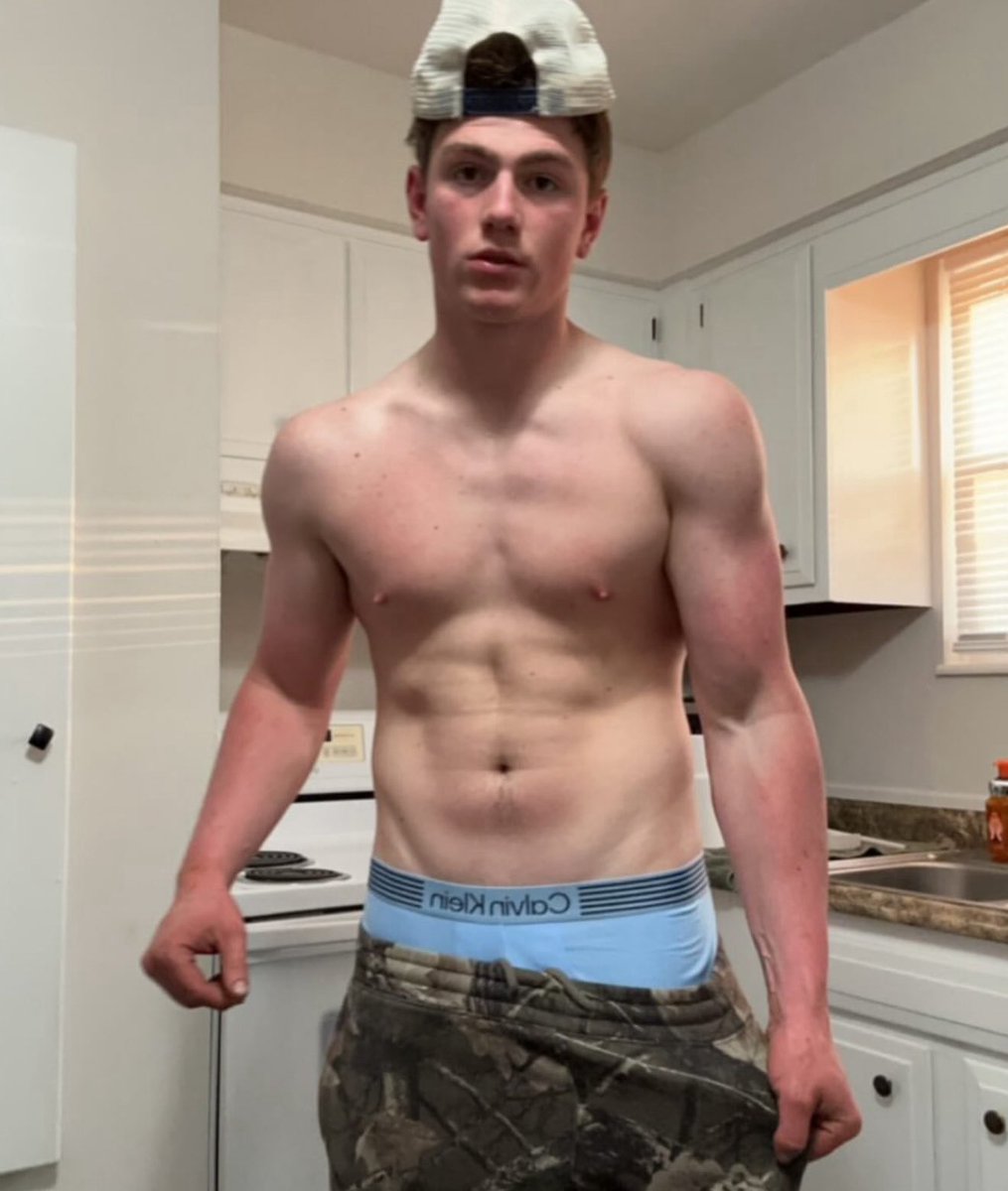Dude knows he’s porn for gay dudes and loves it