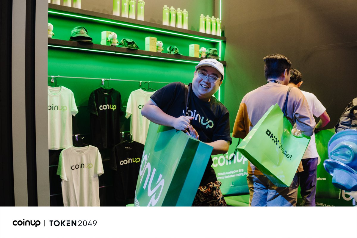 CoinUpOfficials's tweet photo. 💚 It's a wrap for #TOKEN2049 Singapore!

🌱 Over the past two days, we’ve experienced countless memorable moments:
✨ Inspiring exchanges with partners from around the world
✨ Exciting interactions around our exclusive booth merch
✨ Showcasing the spirit of the “Crypto Oasis” in Singapore

❤️ Thank you to everyone who visited the CoinUp booth.

📍 See you at our next destination!

#CoinUp #CP #Token2049 #Singapore
