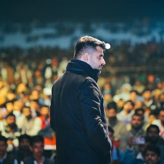 Kamlesh_kumar_8's tweet photo. चुनाव के बाद मैंने कभी भी स्वरुप सिंह खारा को रविन्द्र सिंह भाटी के खिलाफ कोई बयान देते नहीं सुना !!

यही भरोसा और एकता बाड़मेर और शिव क्षेत्र के विकास के लिए बेहद जरूरी है !!

विकास तभी होगा जब रविन्द्र सिंह भाटी और स्वरुप सिंह खारा एक साथ खड़े होंगे !! https://t.co/Rs4hDK4Yev