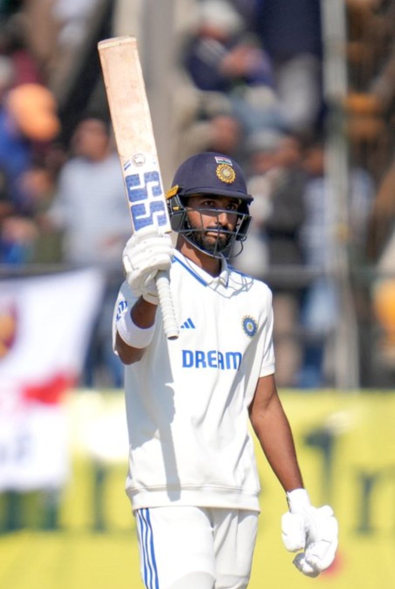 Saabir_Saabu01's tweet image. India could&apos;ve gone with Devdutt Padikkal as an extra batter who can be played at No.5. They went with 6 bowlers in the 1st Test against West Indies but I think, Padikkal deserved to be played. 🇮🇳

#DevduttPadikkal #INDvWI #INDvsWI