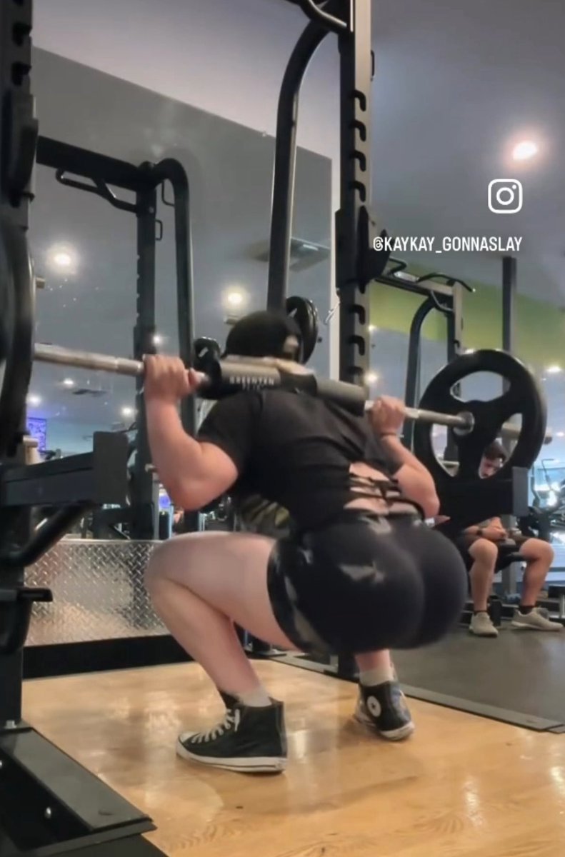 Spot me~? 💪

#femboy #gymbro #gymbaddie