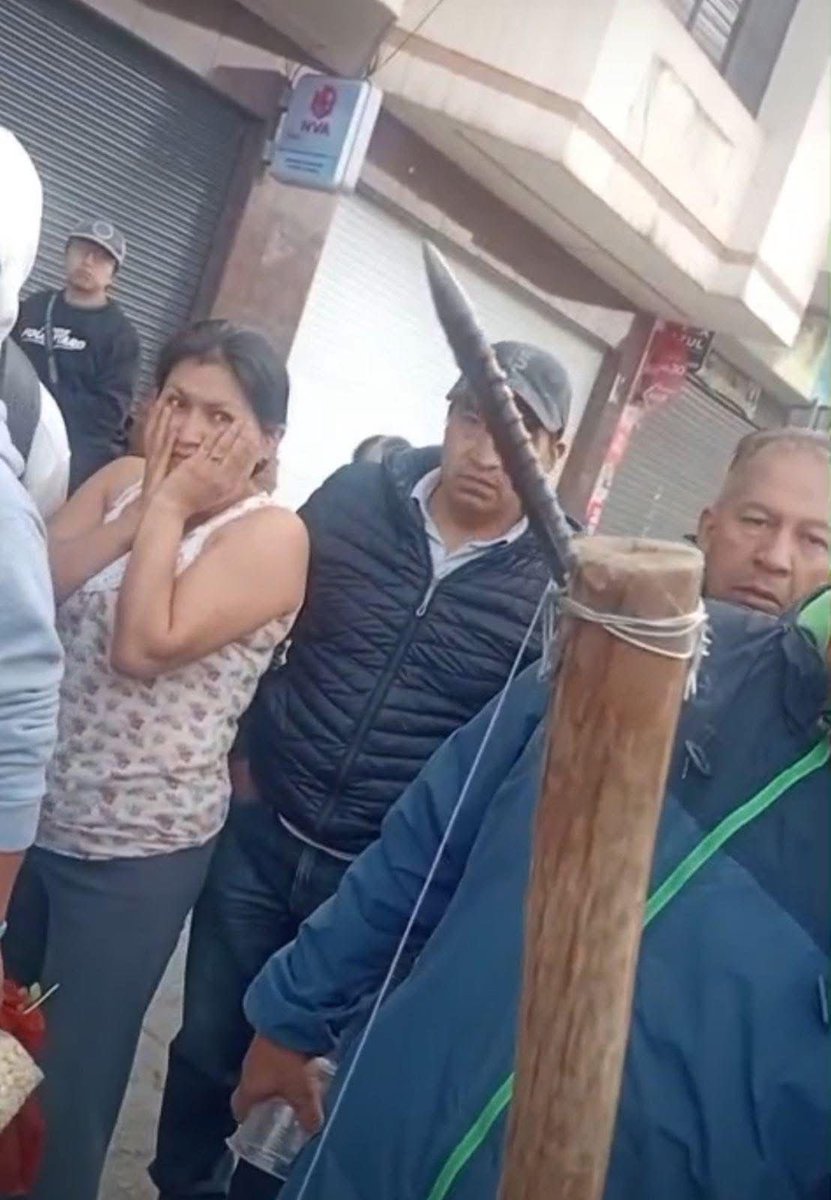 juankchavezP's tweet photo. @ApawkiCastro Mira deja de engañar a las bases y sobre todo de dar la orden de amenazar a los que no cierren locales comerciales y a los que quieran movilizarse, mira esto, pagarás con Cárcel. https://t.co/ja9tbgLyhY