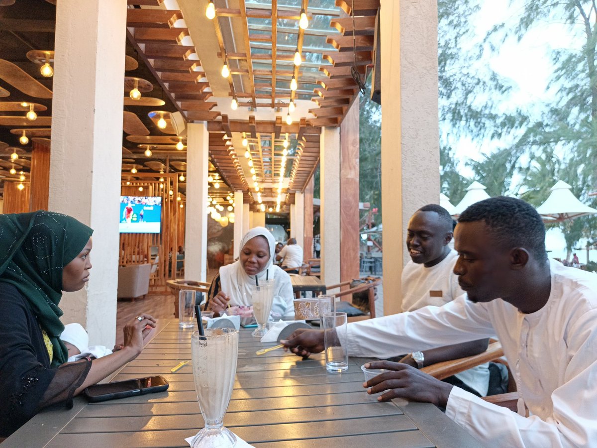 bearded_Abdul's tweet image. Took my office team out for dinner.